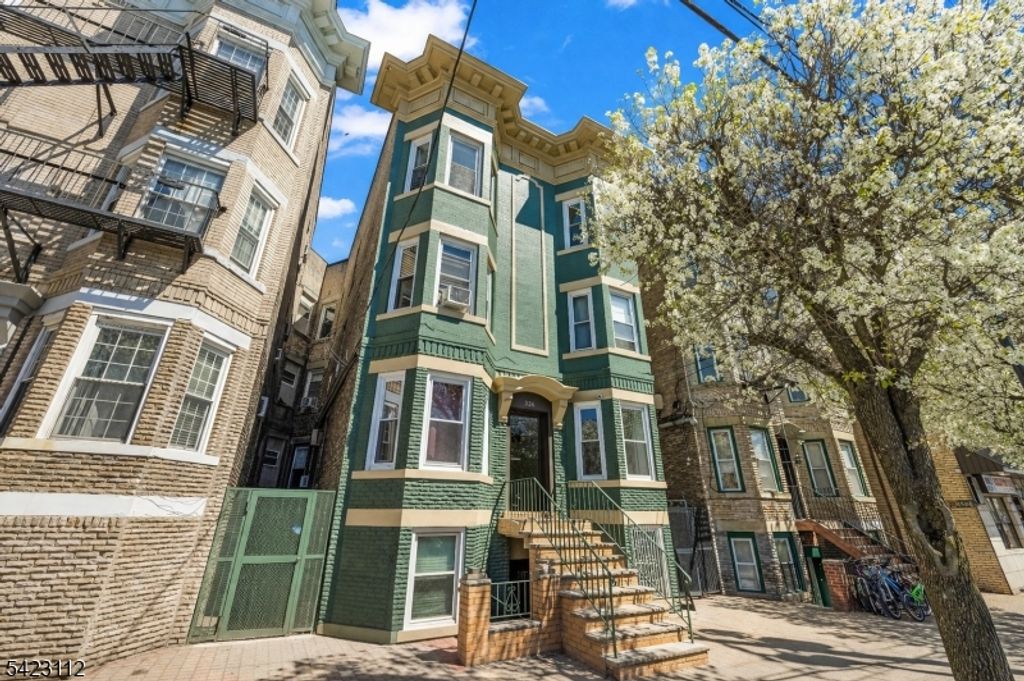 326 60Th St 4, West New York Town, NJ 07093
