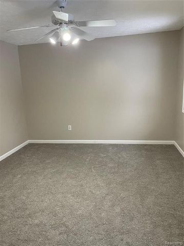 6820 Fredmoor Drive, Troy, MI 48098