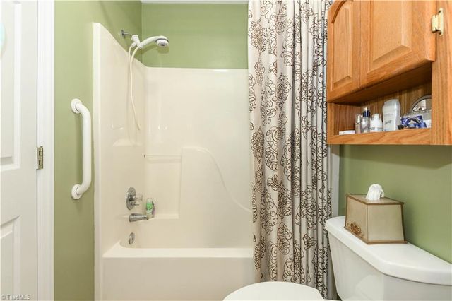 3122 Woodpoint Street, Jamestown, NC 27282