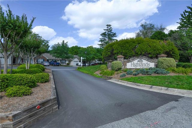 3122 Woodpoint Street, Jamestown, NC 27282