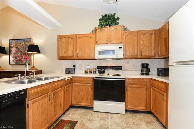 3122 Woodpoint Street, Jamestown, NC 27282