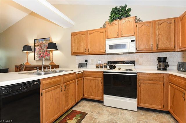 3122 Woodpoint Street, Jamestown, NC 27282