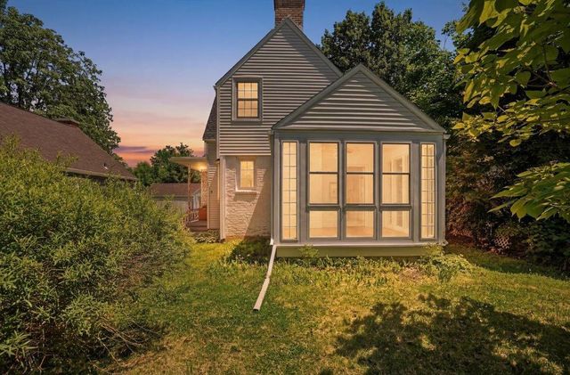 166 Kensington Drive, Madison, WI 53704