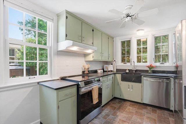 166 Kensington Drive, Madison, WI 53704