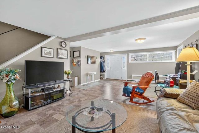 1262 S Kelley Road, Princetown, NY 12306