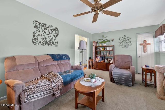 1262 S Kelley Road, Princetown, NY 12306