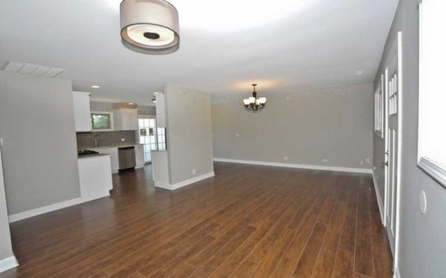 16121 S 88th Avenue, Orland Park, IL 60462