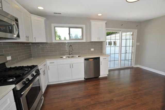 16121 S 88th Avenue, Orland Park, IL 60462