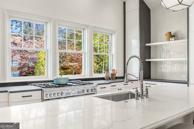 1323 N Highland Avenue NE, Atlanta, GA 30306