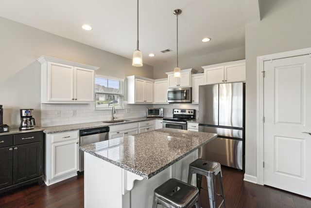 5905 Covent Ln, Smyrna, TN 37167