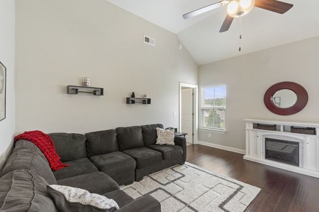 5905 Covent Ln, Smyrna, TN 37167