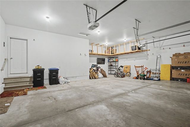 184 Battle Creek Dr, Marion, IA 52302