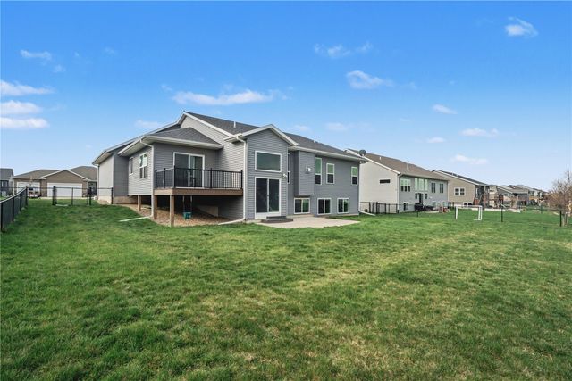 184 Battle Creek Dr, Marion, IA 52302