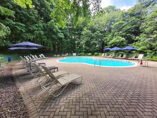 31 Timber Ridge, Mount Kisco, NY 10549