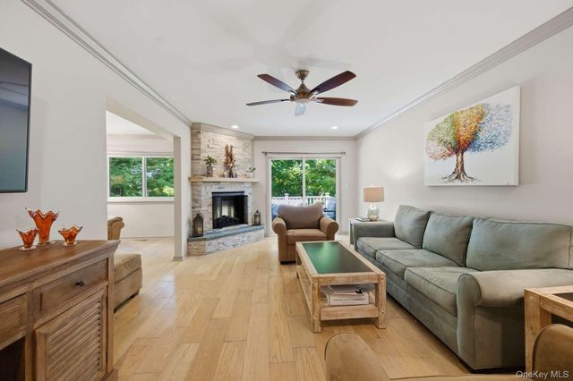 31 Timber Ridge, Mount Kisco, NY 10549