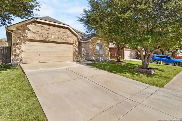 570 American Flag, Schertz, TX 78108