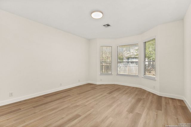 570 American Flag, Schertz, TX 78108