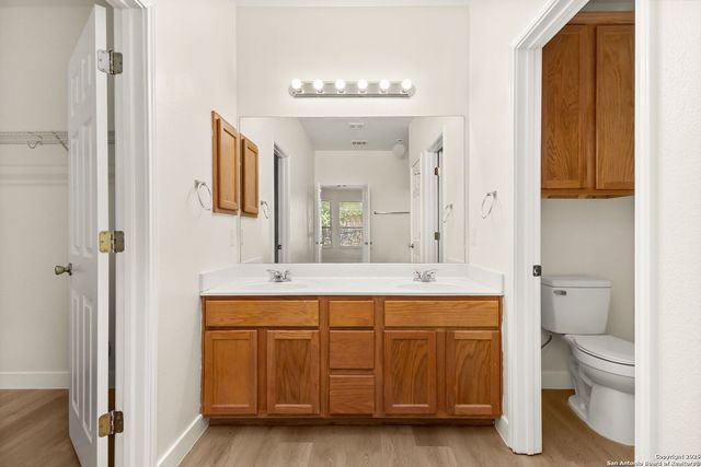 570 American Flag, Schertz, TX 78108