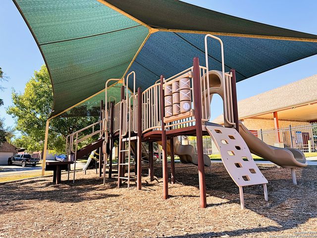 570 American Flag, Schertz, TX 78108