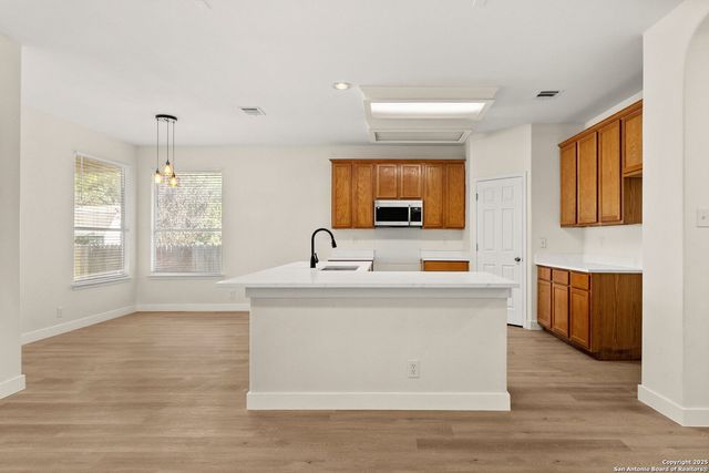 570 American Flag, Schertz, TX 78108