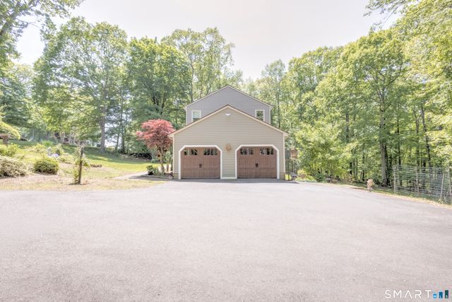 163 West View Road, Southbury, CT 06488