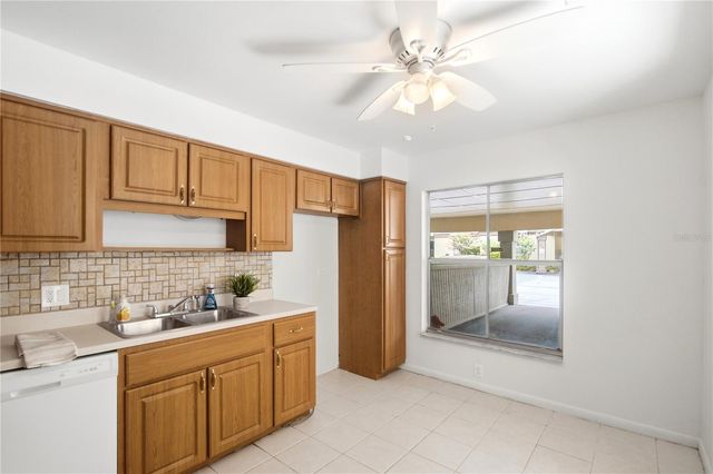 520 WINDMEADOWS STREET 520, Altamonte Springs, FL 32701