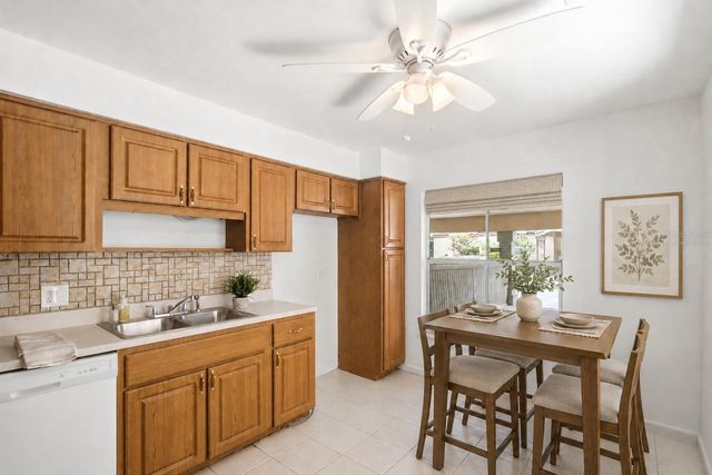 520 WINDMEADOWS STREET 520, Altamonte Springs, FL 32701