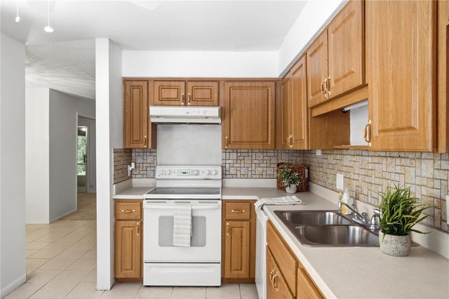 520 WINDMEADOWS STREET 520, Altamonte Springs, FL 32701