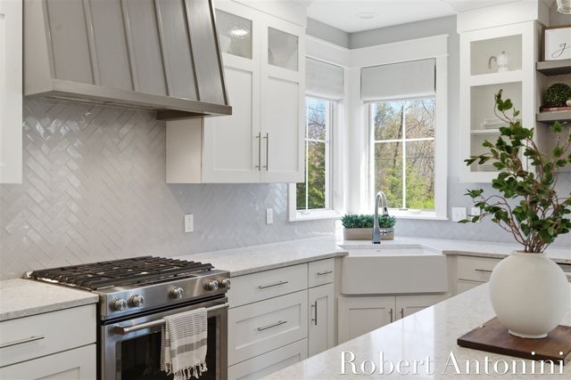 2352 Lake Birch Court, Grand Rapids, MI 49525