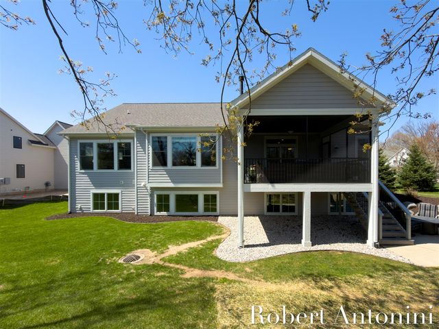 2352 Lake Birch Court, Grand Rapids, MI 49525