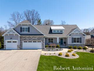 2352 Lake Birch Court, Grand Rapids, MI 49525