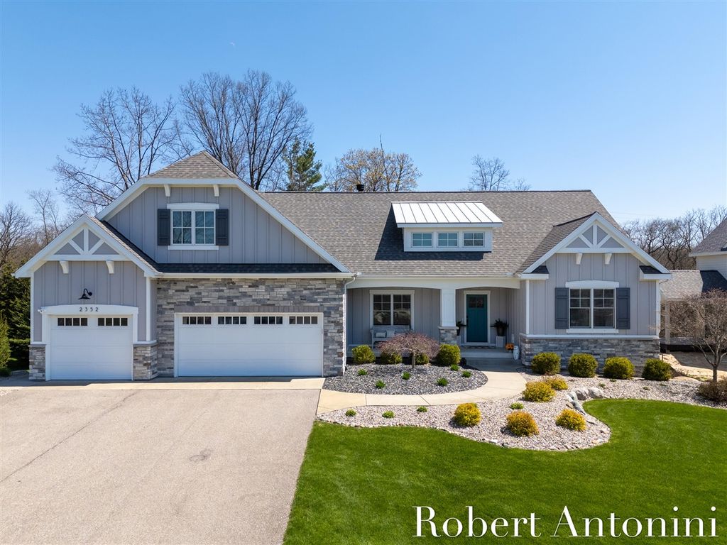 2352 Lake Birch Court, Grand Rapids, MI 49525