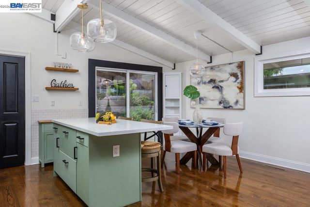 18650 Center St, Castro Valley, CA 94546