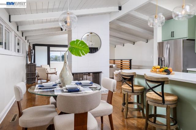 18650 Center St, Castro Valley, CA 94546