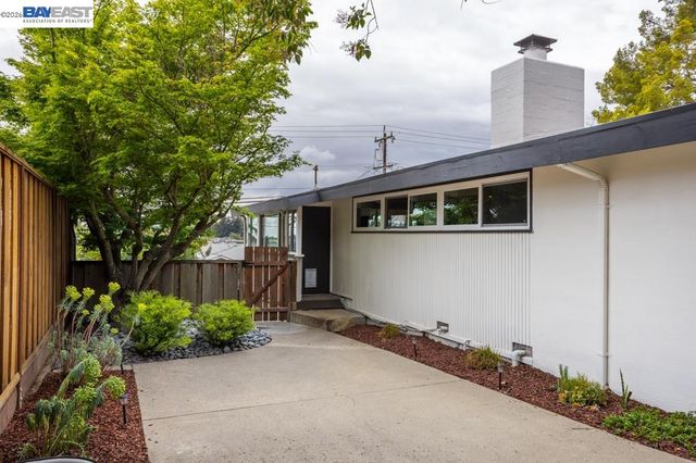 18650 Center St, Castro Valley, CA 94546