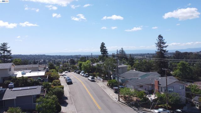 18650 Center St, Castro Valley, CA 94546