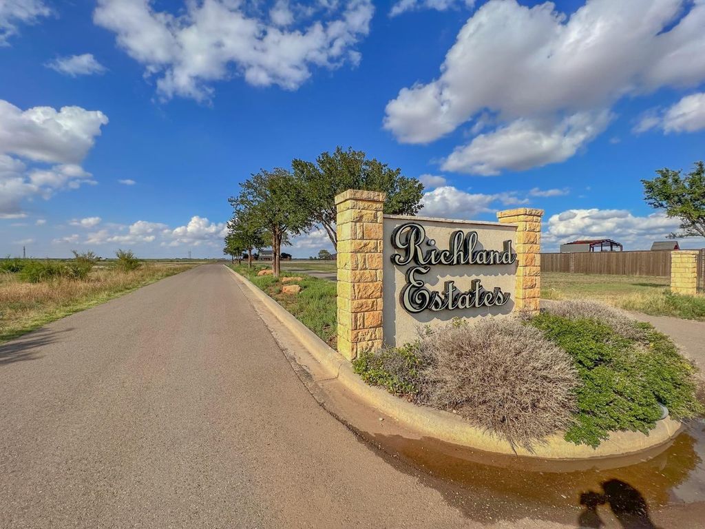 6787B Trump Court, Ropesville, TX 79358