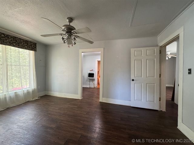 345 E Cumberland Avenue, Stringtown, OK 74569