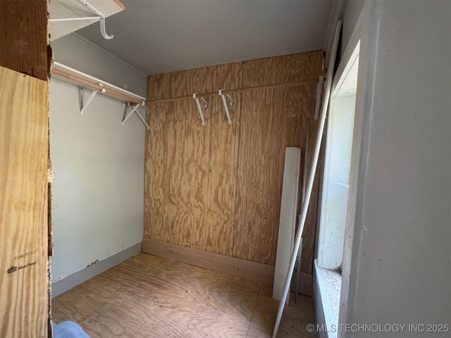 345 E Cumberland Avenue, Stringtown, OK 74569