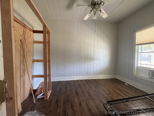 345 E Cumberland Avenue, Stringtown, OK 74569