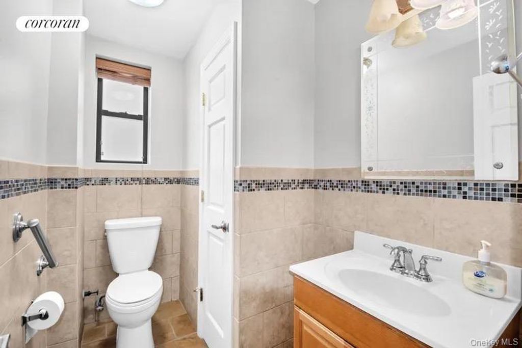 98-120 Queens Boulevard 1F, Rego Park, NY 11374 — photo 5