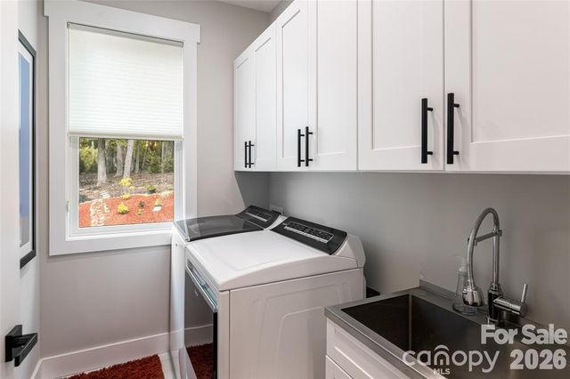 99 Timber Ridge Circle, Leicester, NC 28748