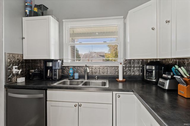 1806 Woodland Drive, Elkhart, IN 46514