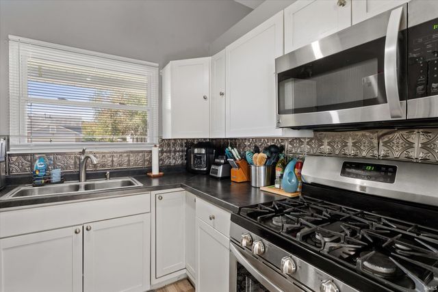 1806 Woodland Drive, Elkhart, IN 46514