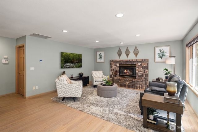 21641 SE 249th Street, Maple Valley, WA 98038