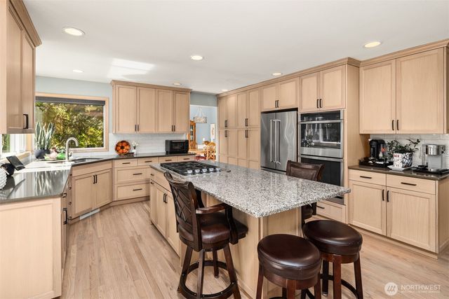 21641 SE 249th Street, Maple Valley, WA 98038