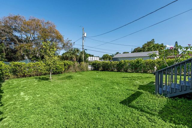 620 N B Street, Lake Worth Beach, FL 33460