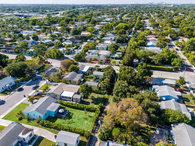 620 N B Street, Lake Worth Beach, FL 33460