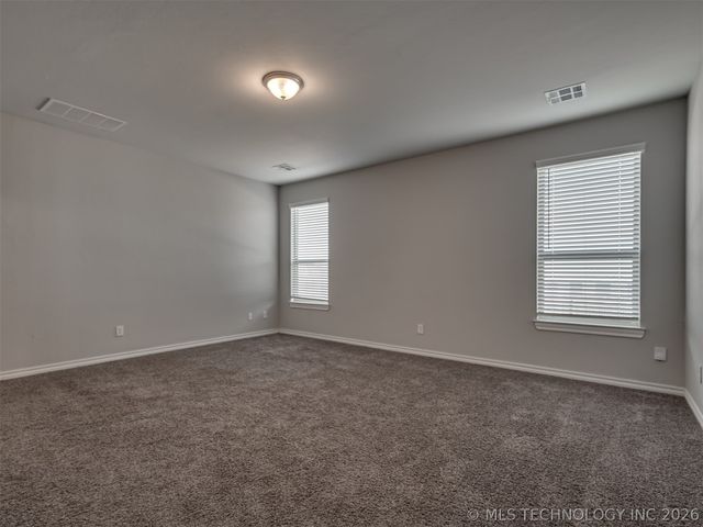 11133 NW 95th Court, Yukon, OK 73099
