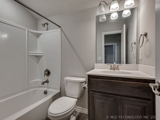 11133 NW 95th Court, Yukon, OK 73099